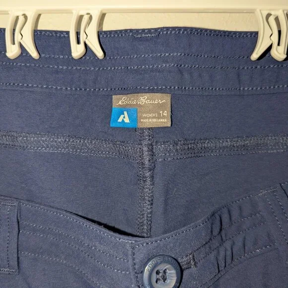 Eddie Bauer Guide Pro Womens Size 14 Blue Shorts - Picture 3 of 5